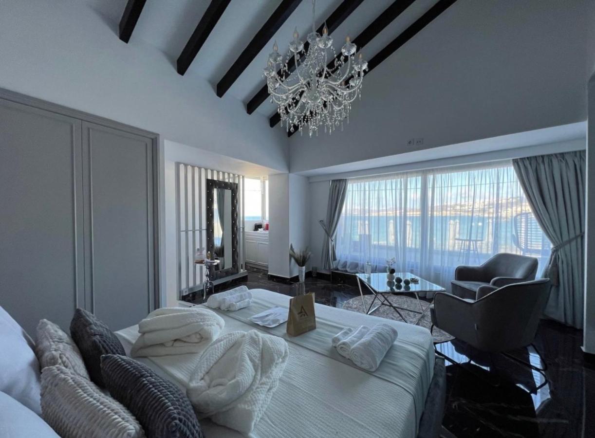 Mare Suites 1 Chrissi Akti Chania Exterior foto