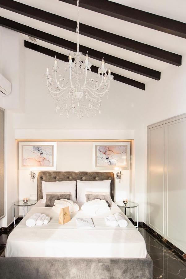 Mare Suites 1 Chrissi Akti Chania Exterior foto