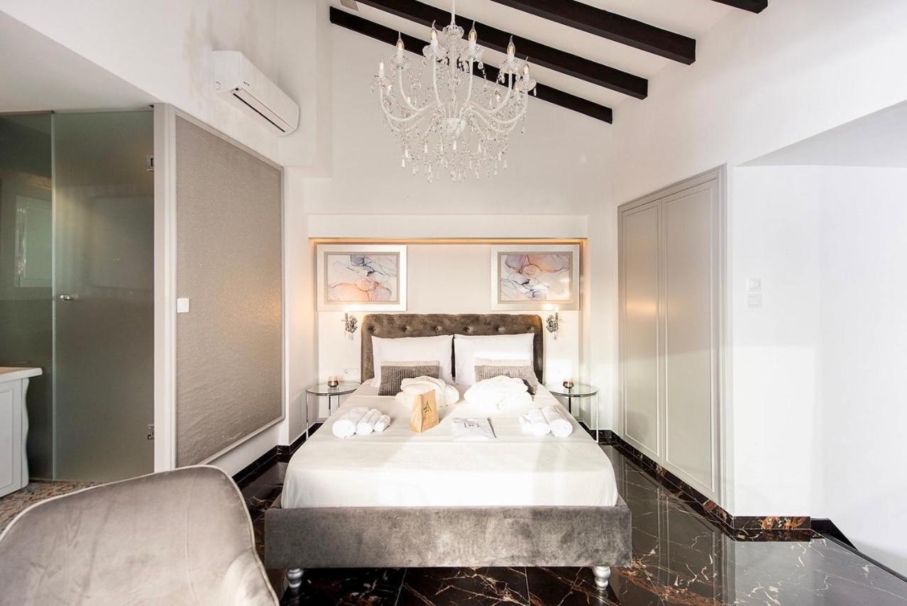 Mare Suites 1 Chrissi Akti Chania Exterior foto